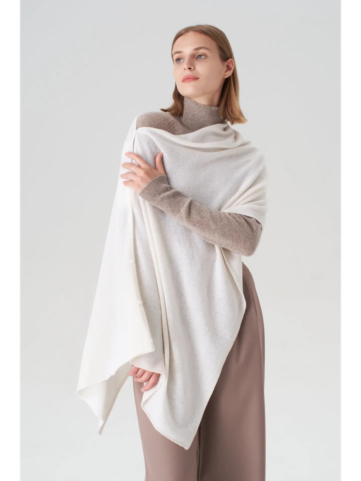 Pissenlit Cashmere Topper in Snow