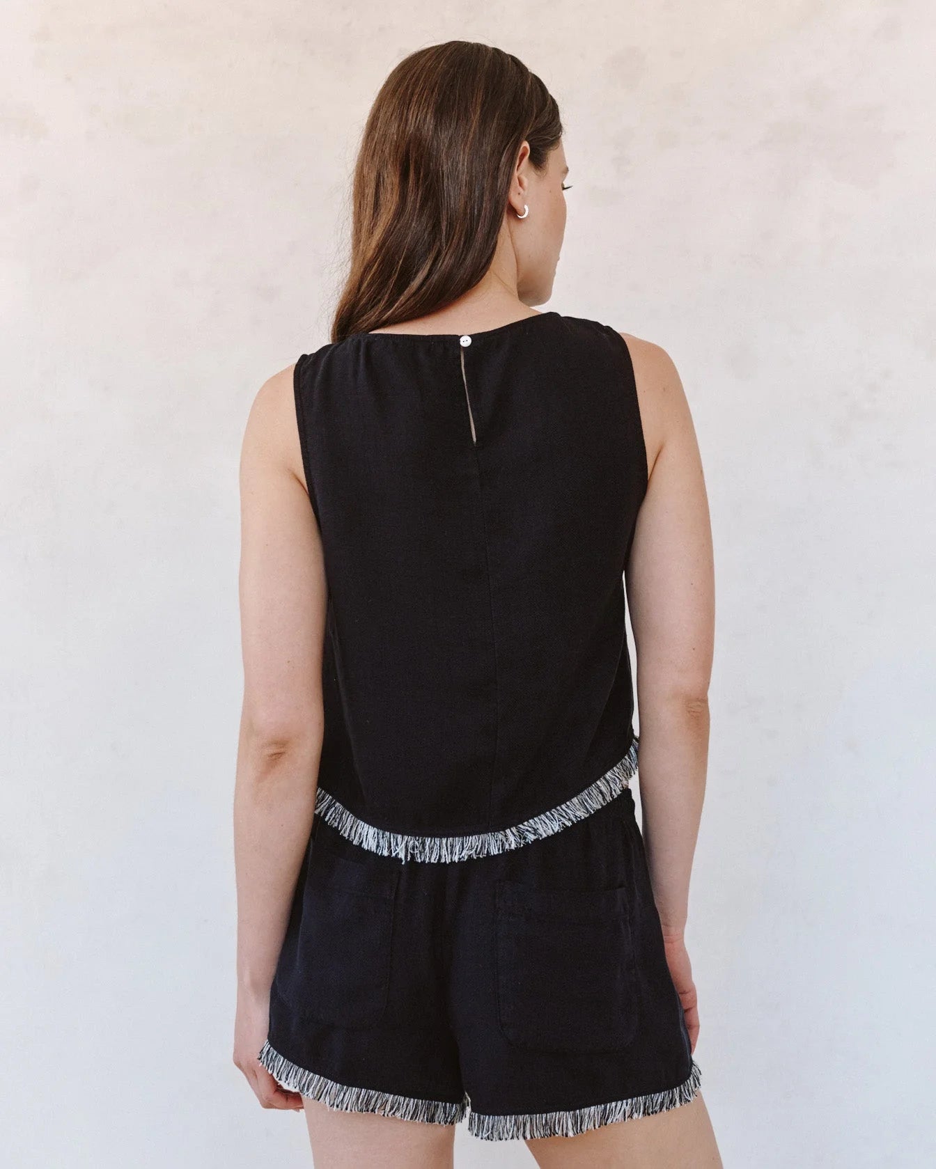 Sleeveless Fray Trim Tank - Black
