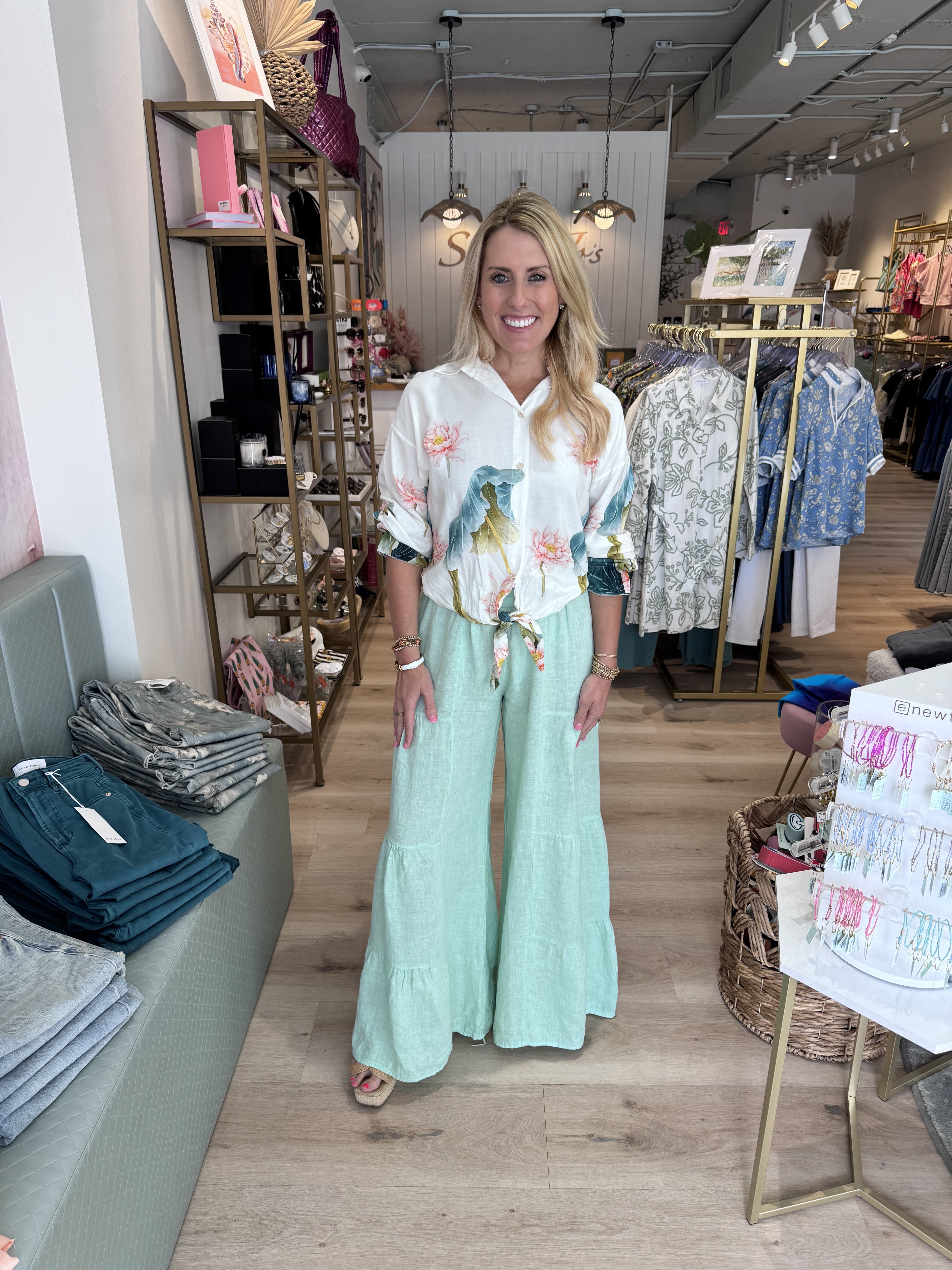 Button Down Top Water Lilly