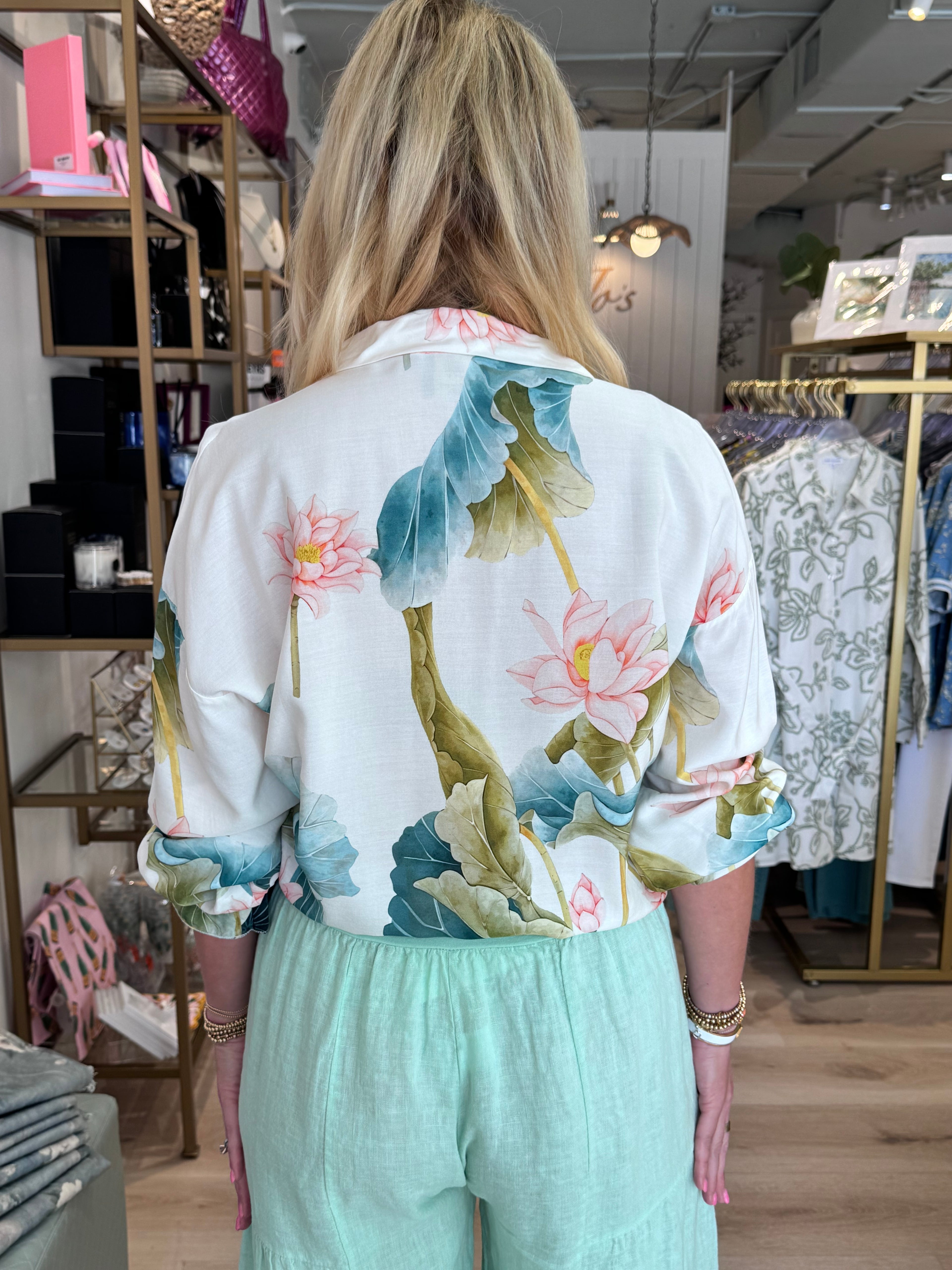 Button Down Top Water Lilly