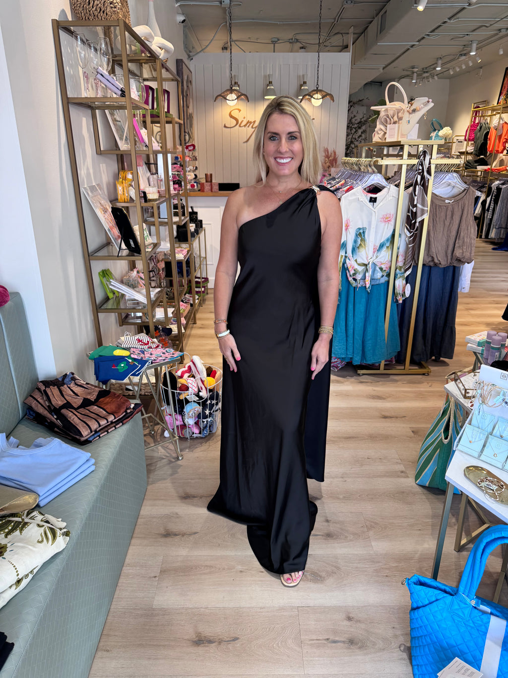 Aurorah Dress in Black