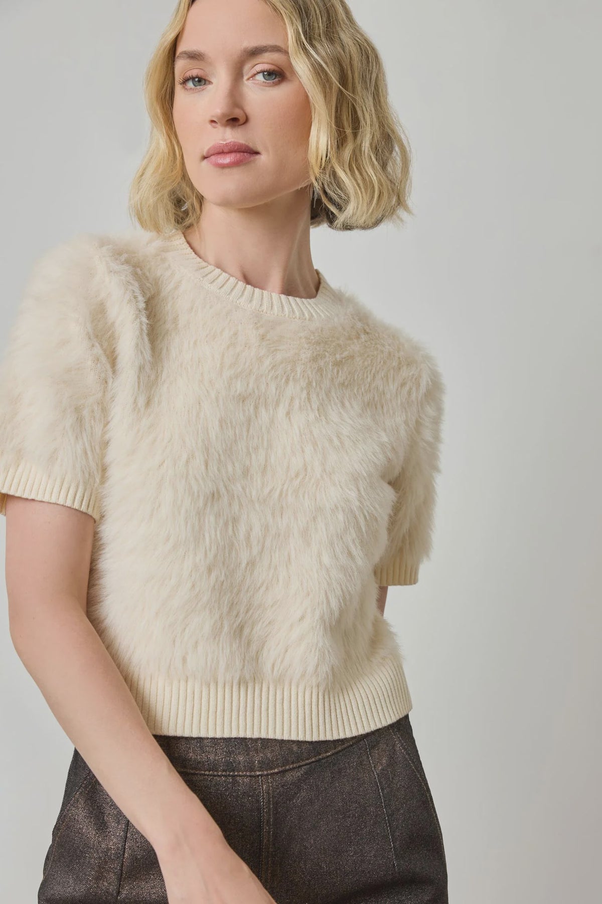 Short Sleeve Brushed Crewneck : Ivory