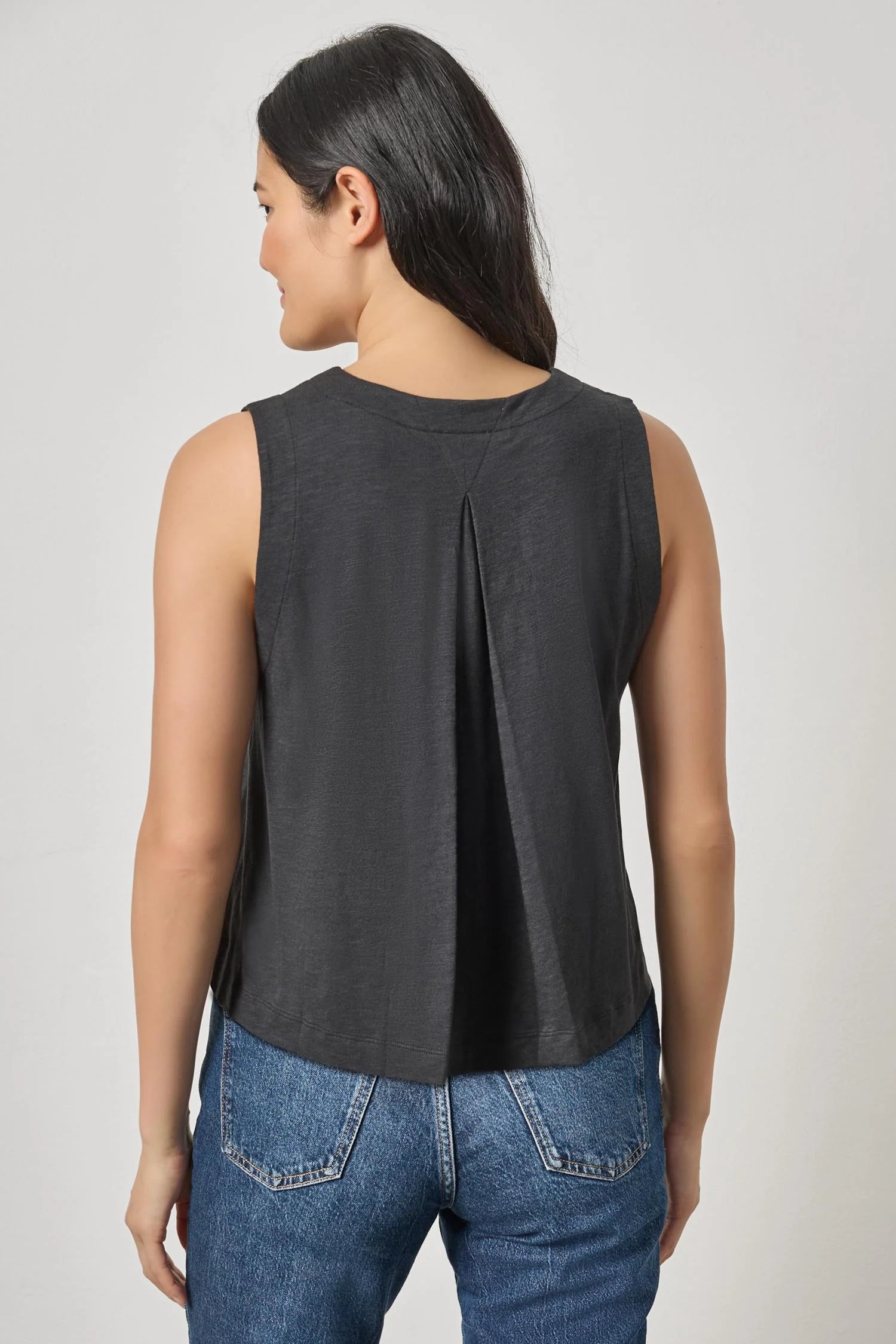 Pleat Back Split Neck Tank in Black
