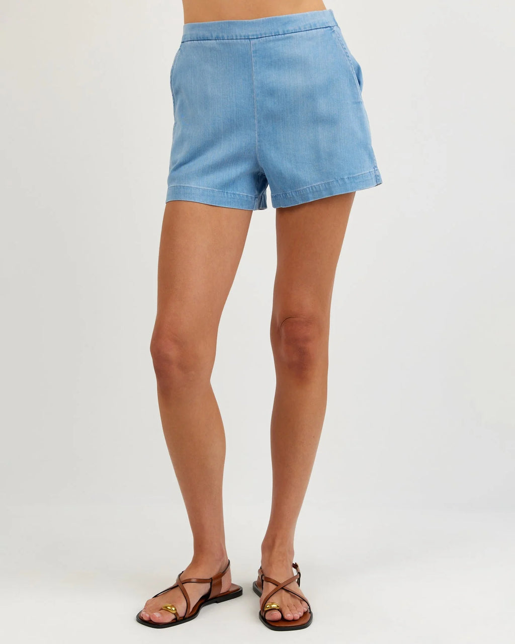 Clean Front Short Indigo Lake Wash